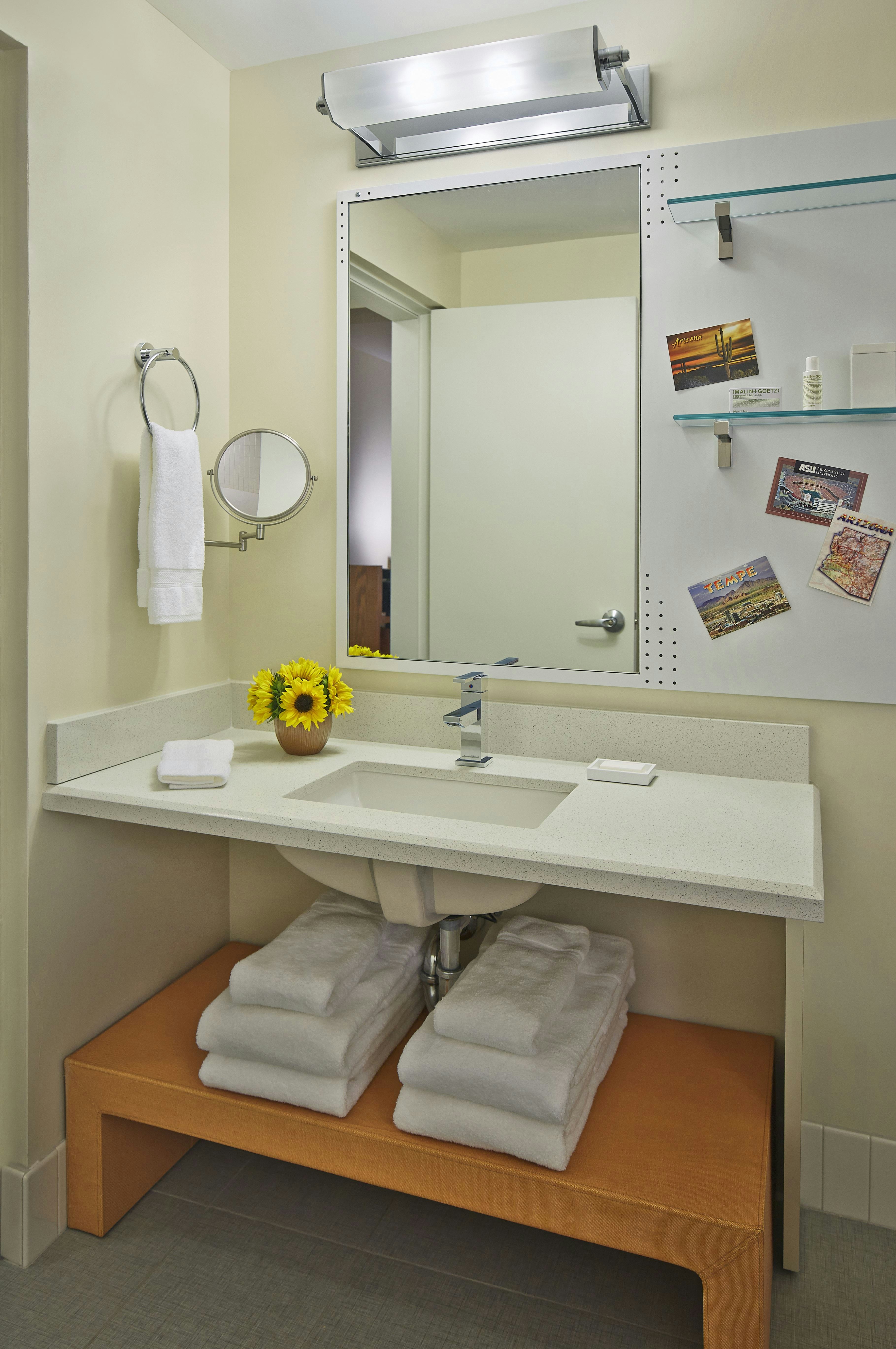 Graduate by Hilton Tempe 50/50
