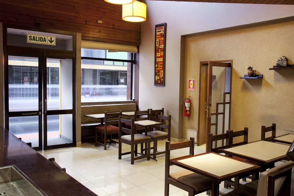 Kamana Hotel 26/28