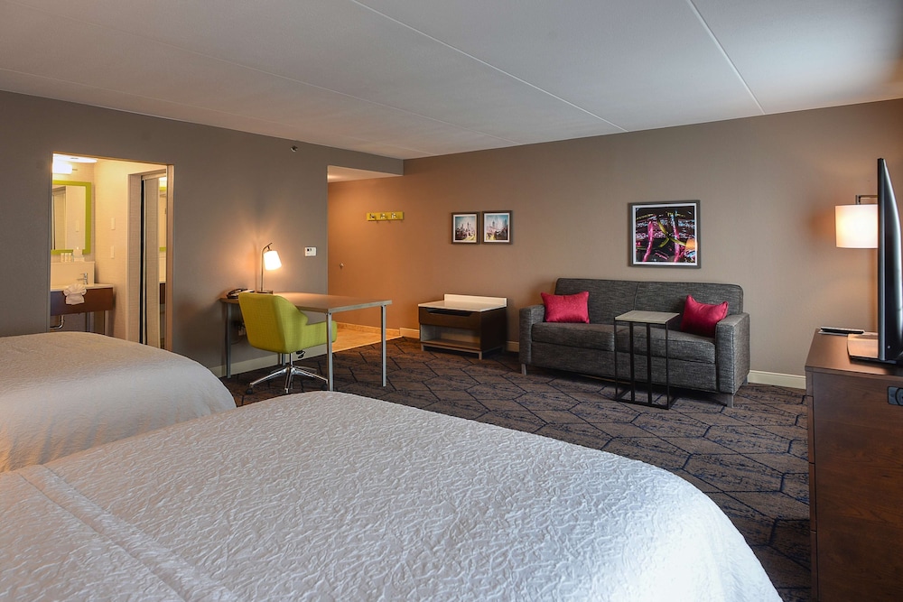 Hampton Inn Suites Atl Six Flags 17/61