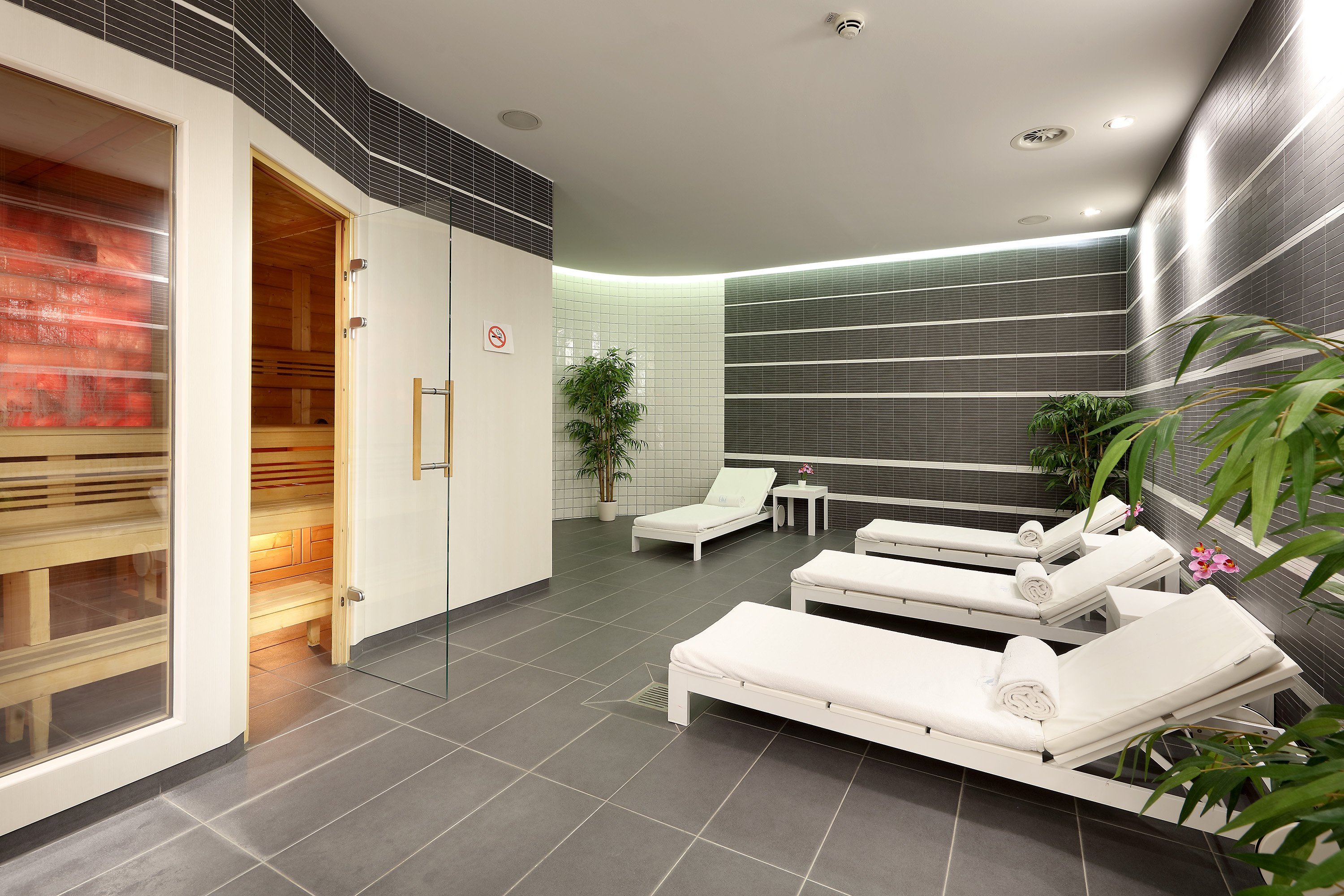 Eurostars Book Hotel 30/75