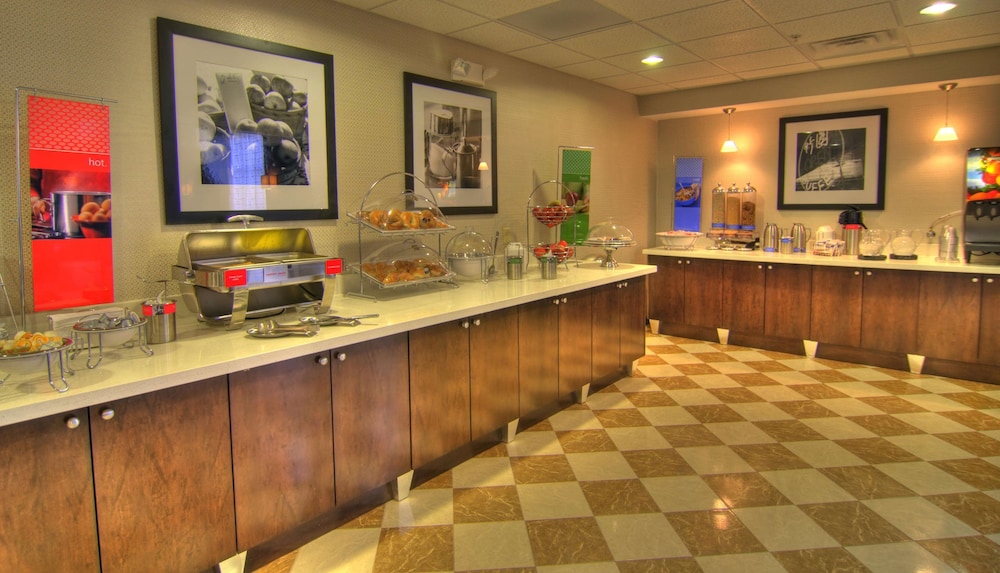 Hampton Inn & Suites Parsippany/North 48/55