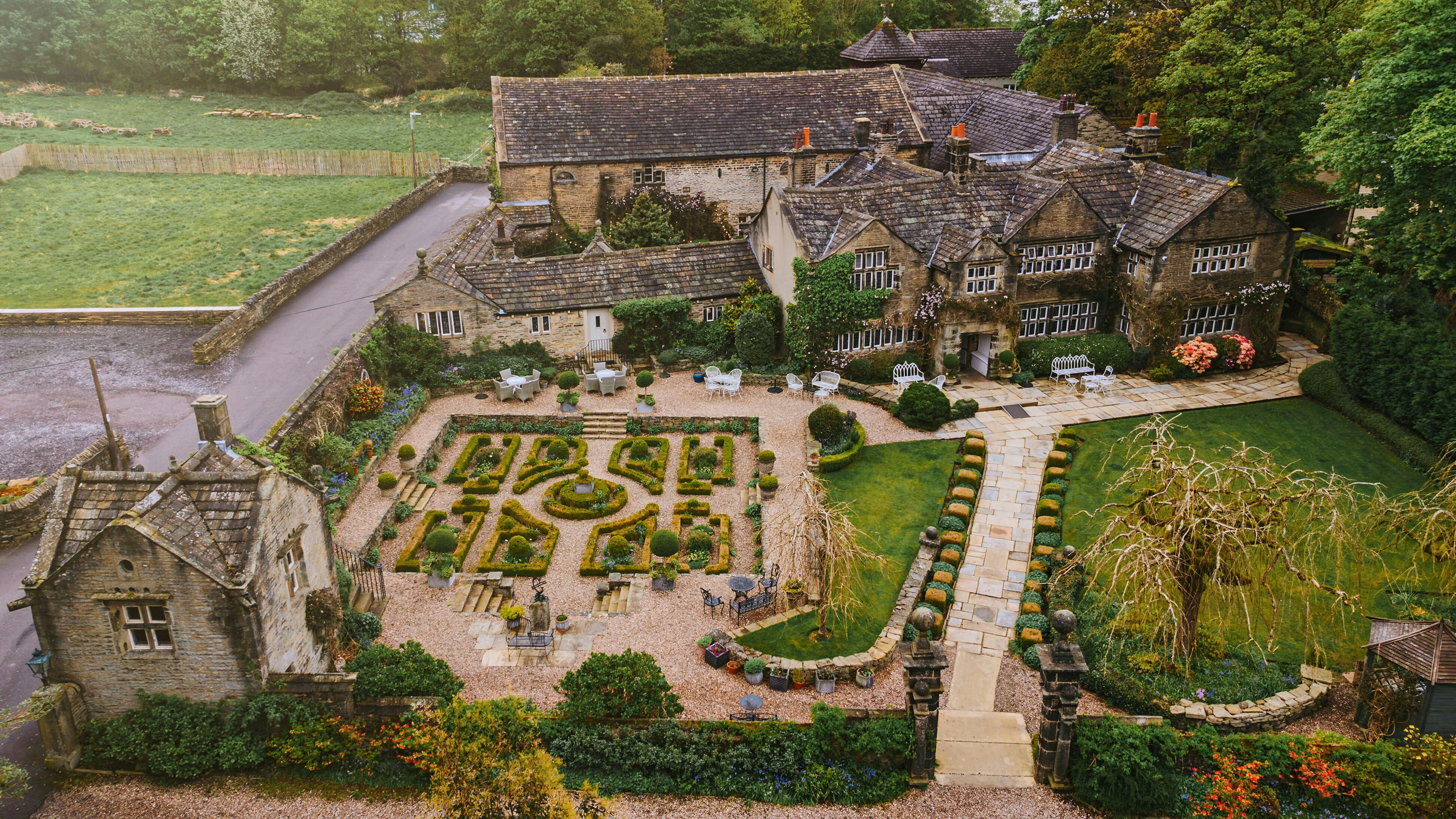 Holdsworth House 33/38