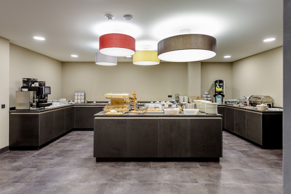 Mercure Hotel Stuttgart Zuffenhausen 10/64
