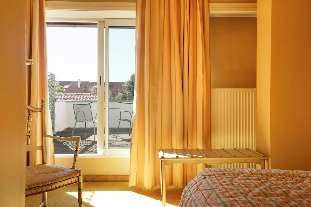 Hotel Beausejour 32/68