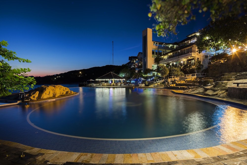 Rock Water Bay Beach Resort &amp; Spa 44/50