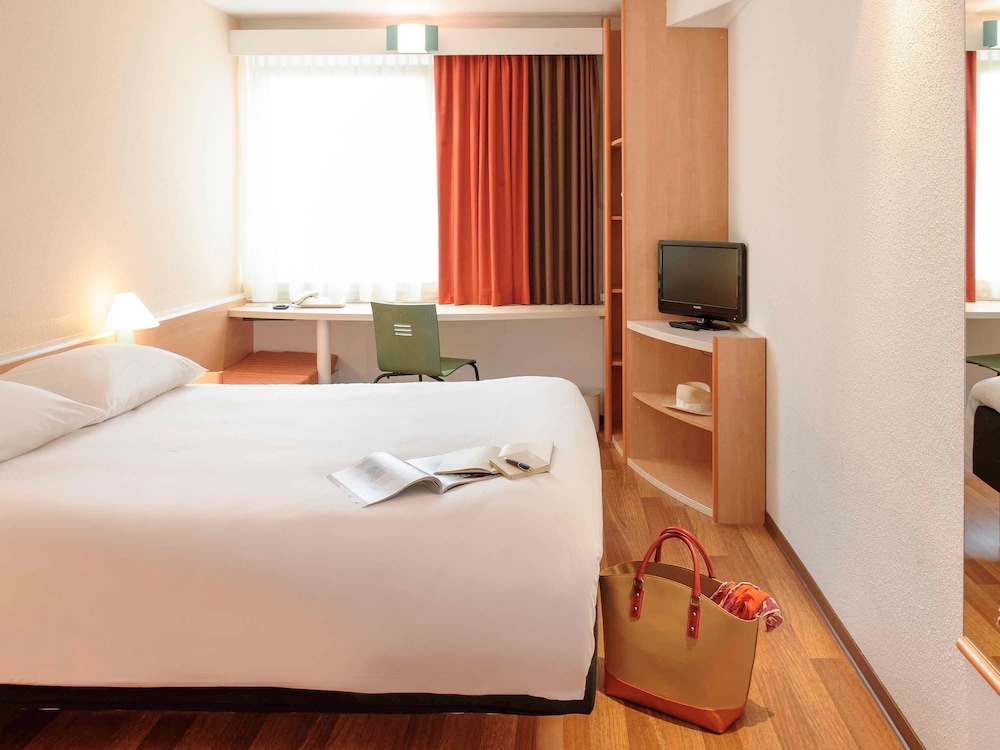 Ibis Stuttgart Centrum 9/62