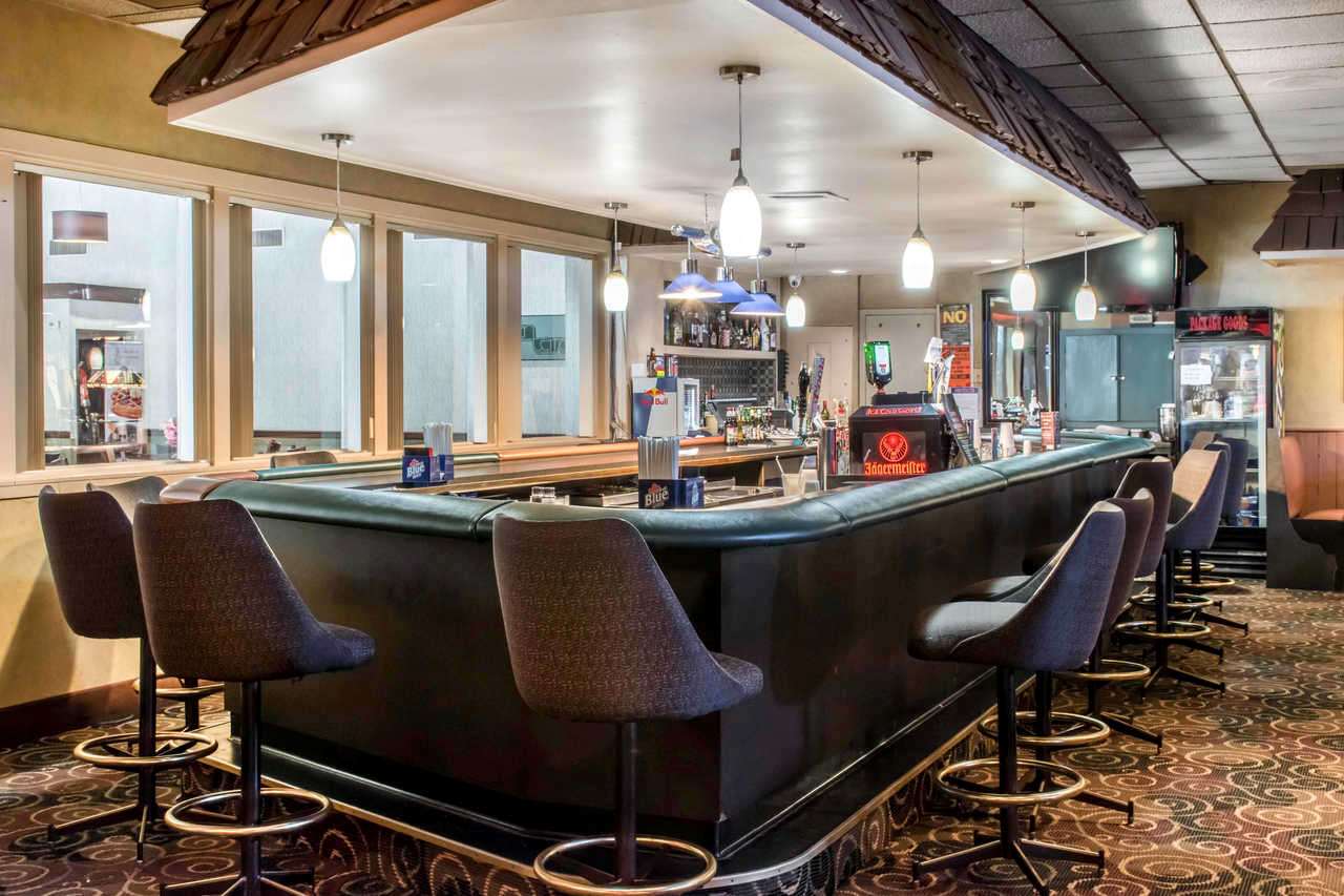 restaurant cafeteria