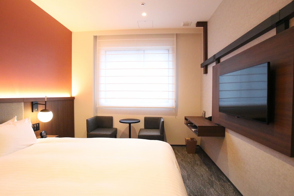 SUPERIOR, QUEEN BED