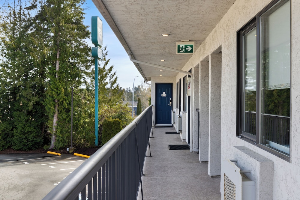 Motel6 Saanichton, BC - Victoria Airport 8/64