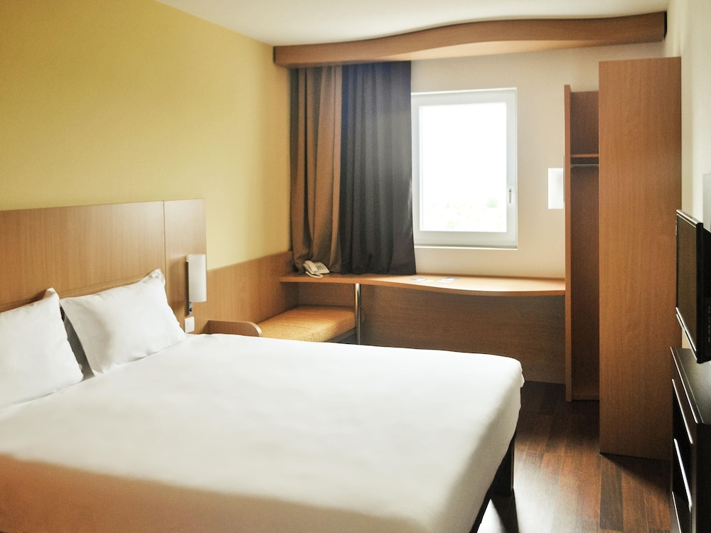 Ibis Sofia Airport Hotel 19/60