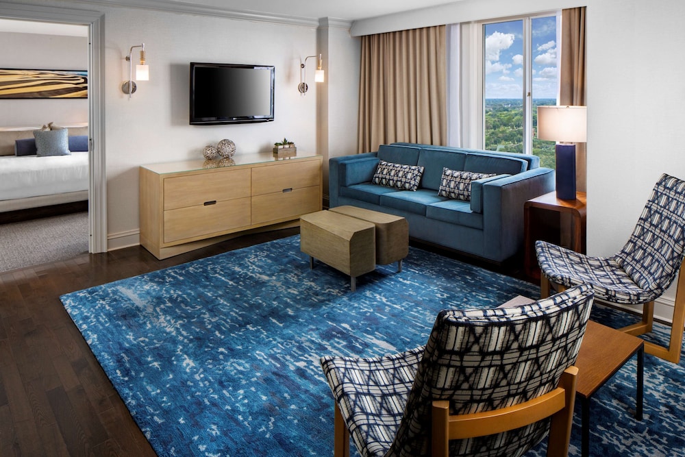 Hyatt Regency Wichita 49/80