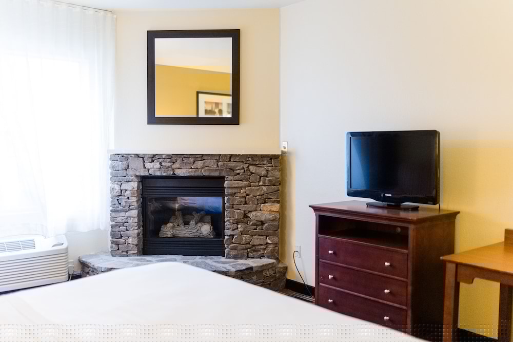 Country Inn & Suites By Radisson Helen 5/36