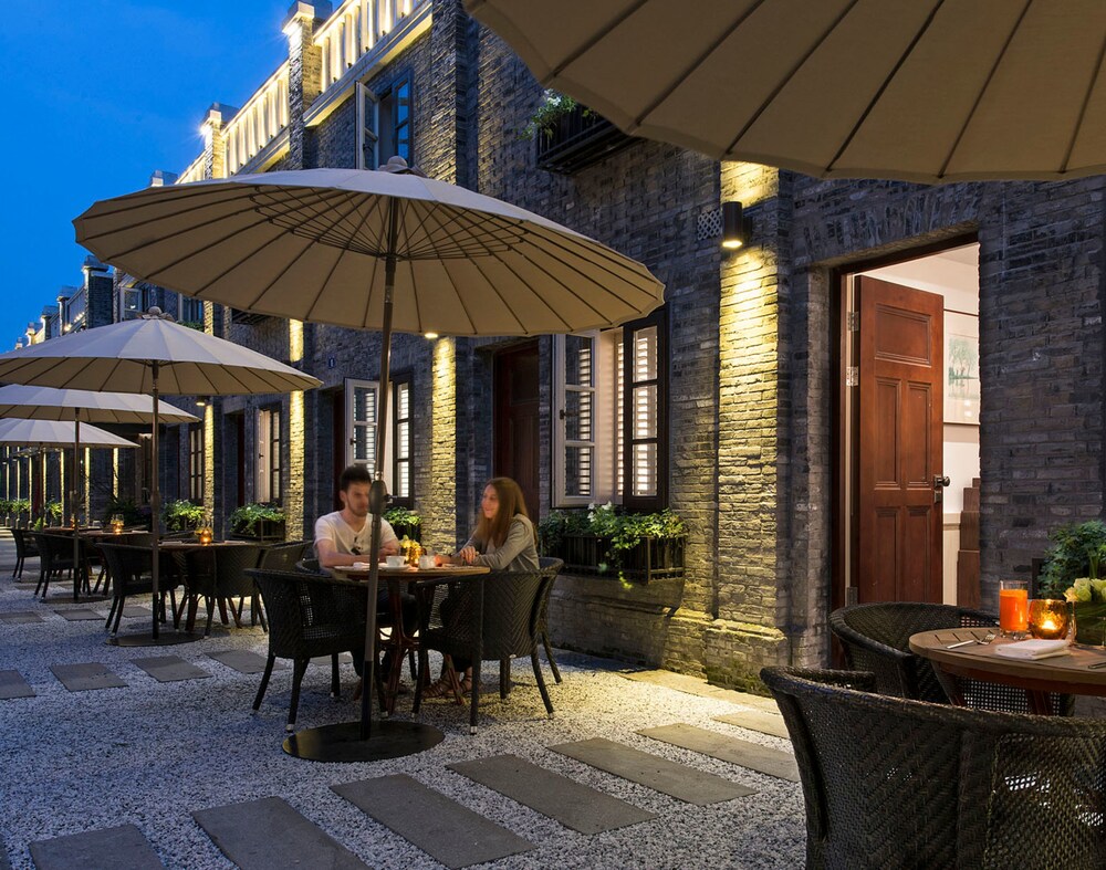 Chaptel Hotel 57/65