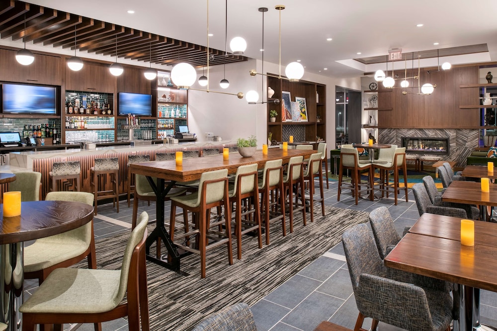 Hyatt Place East Moline/Quad Cities 43/54