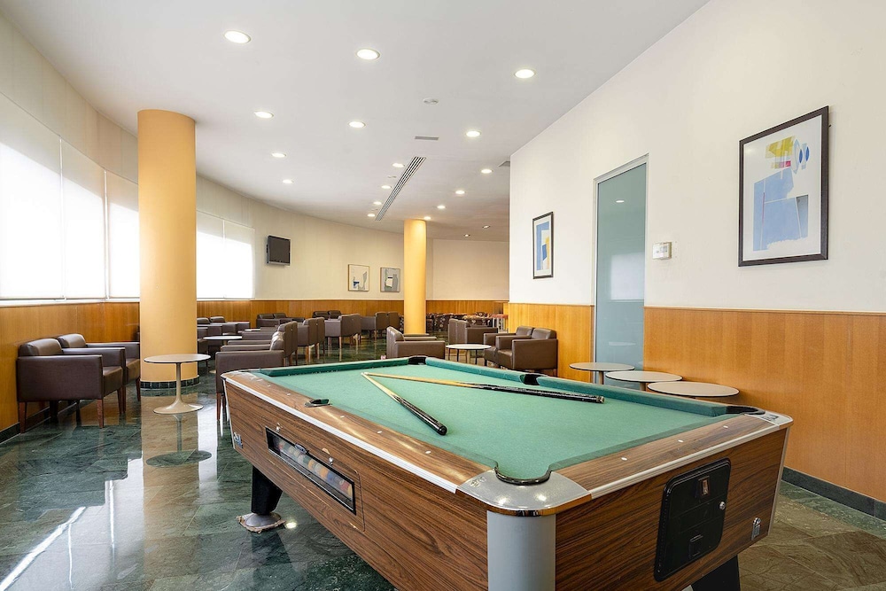 swimming pool spa