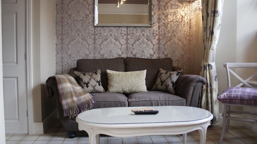 Bowness Bay Suites 31/31