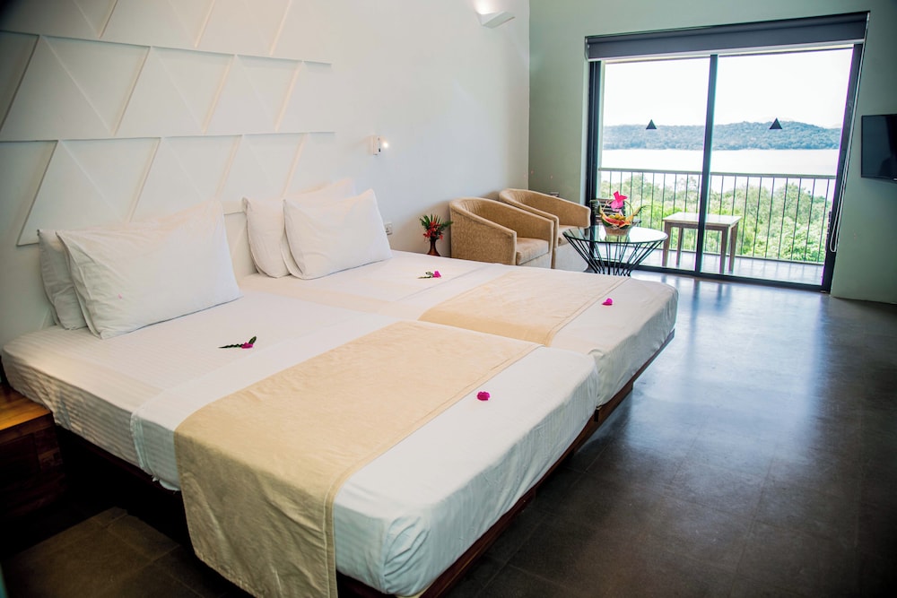 Giritale Hotel 16/50