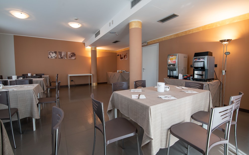 Hotel Mediterraneo 24/31