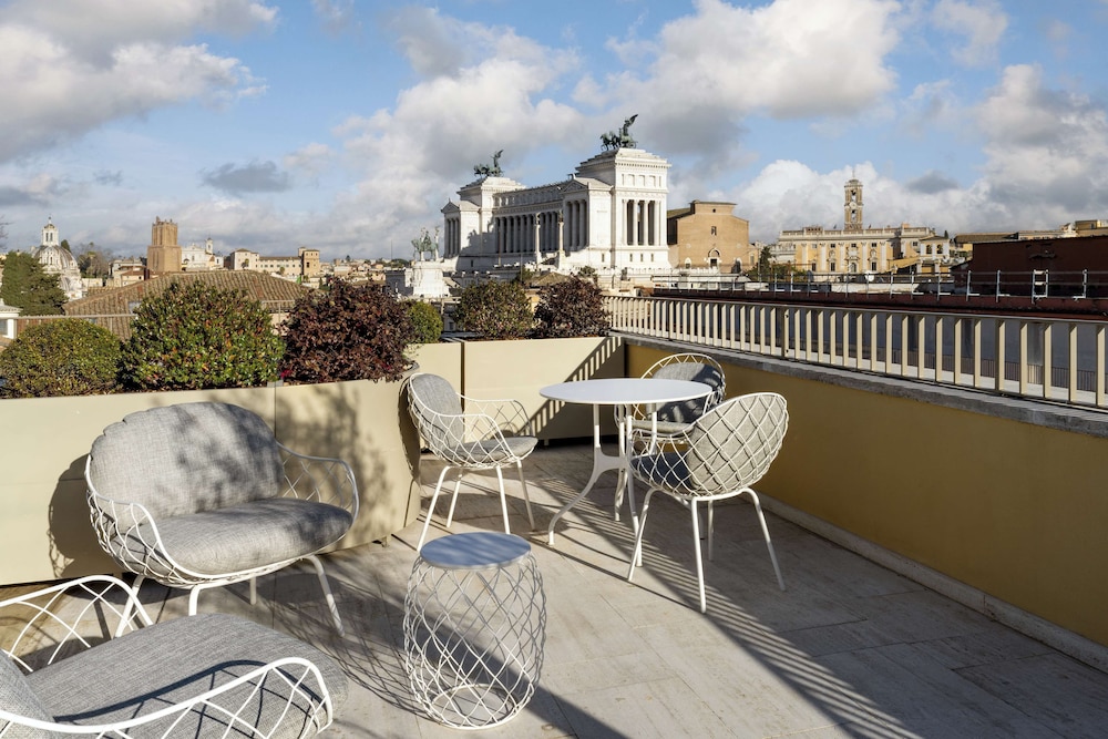 Radisson Collection Hotel, Roma Antica 30/50
