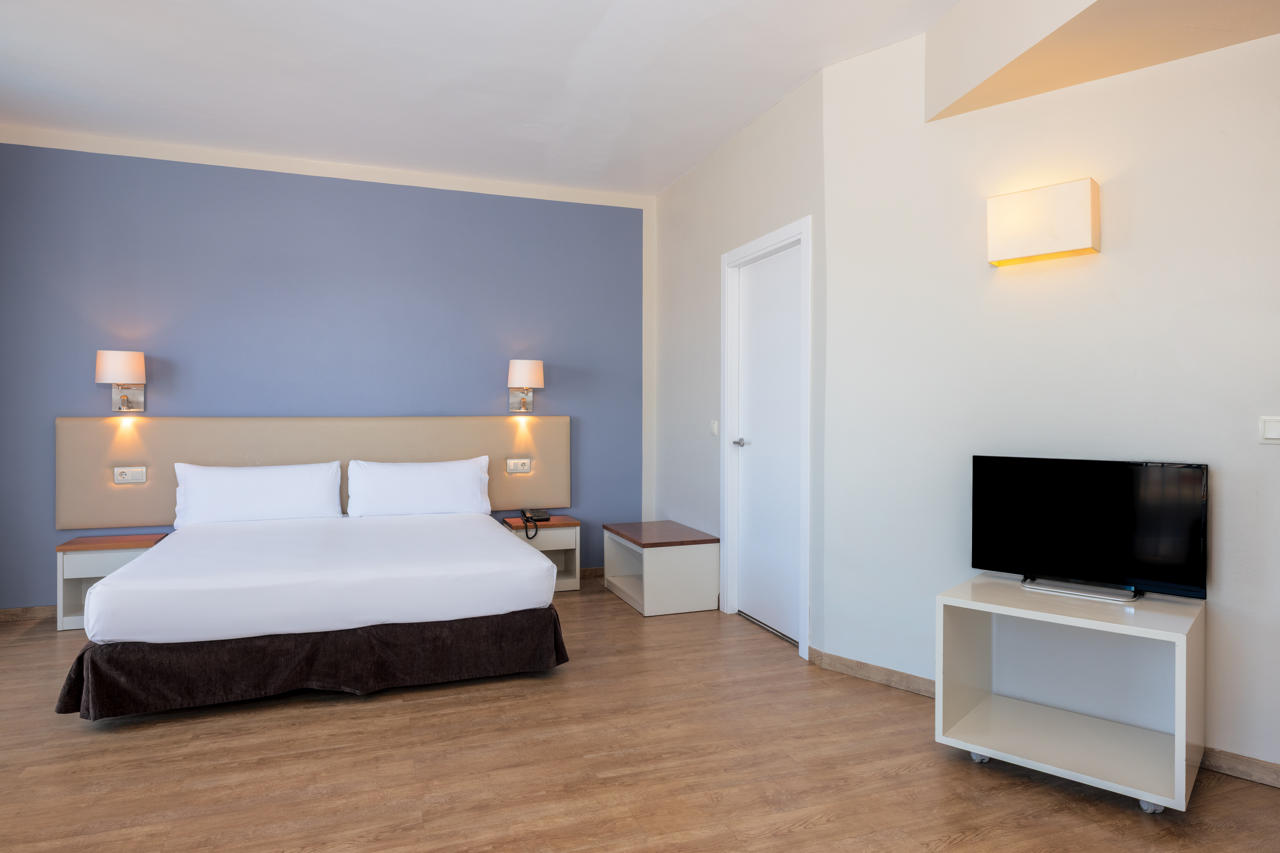 Indigo Menorca 40/69