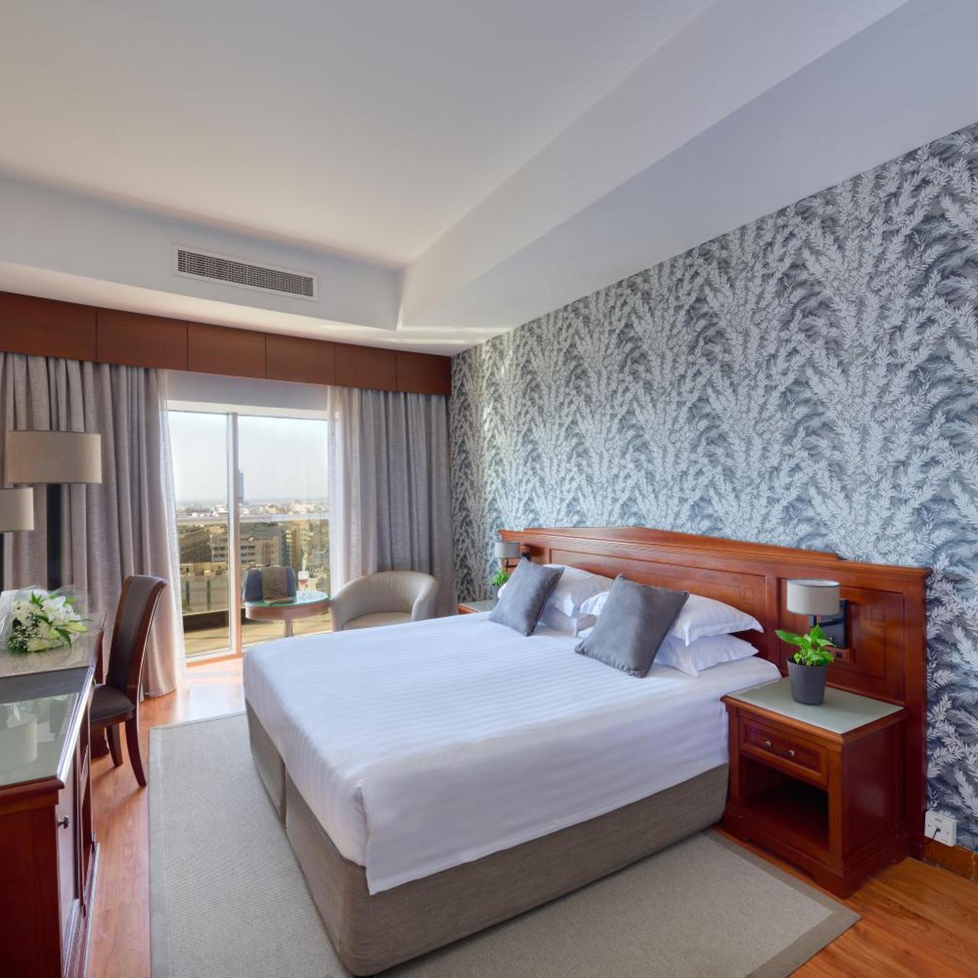 JUNIOR SUITE