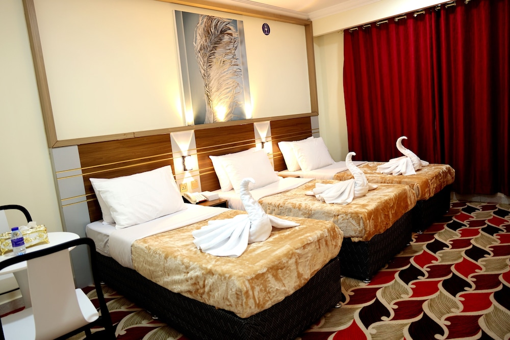 Tanha Park Hotel 26/52