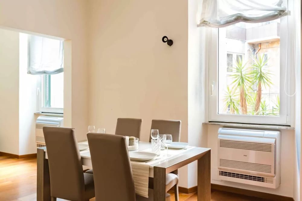 The Sistina Suite 29/46