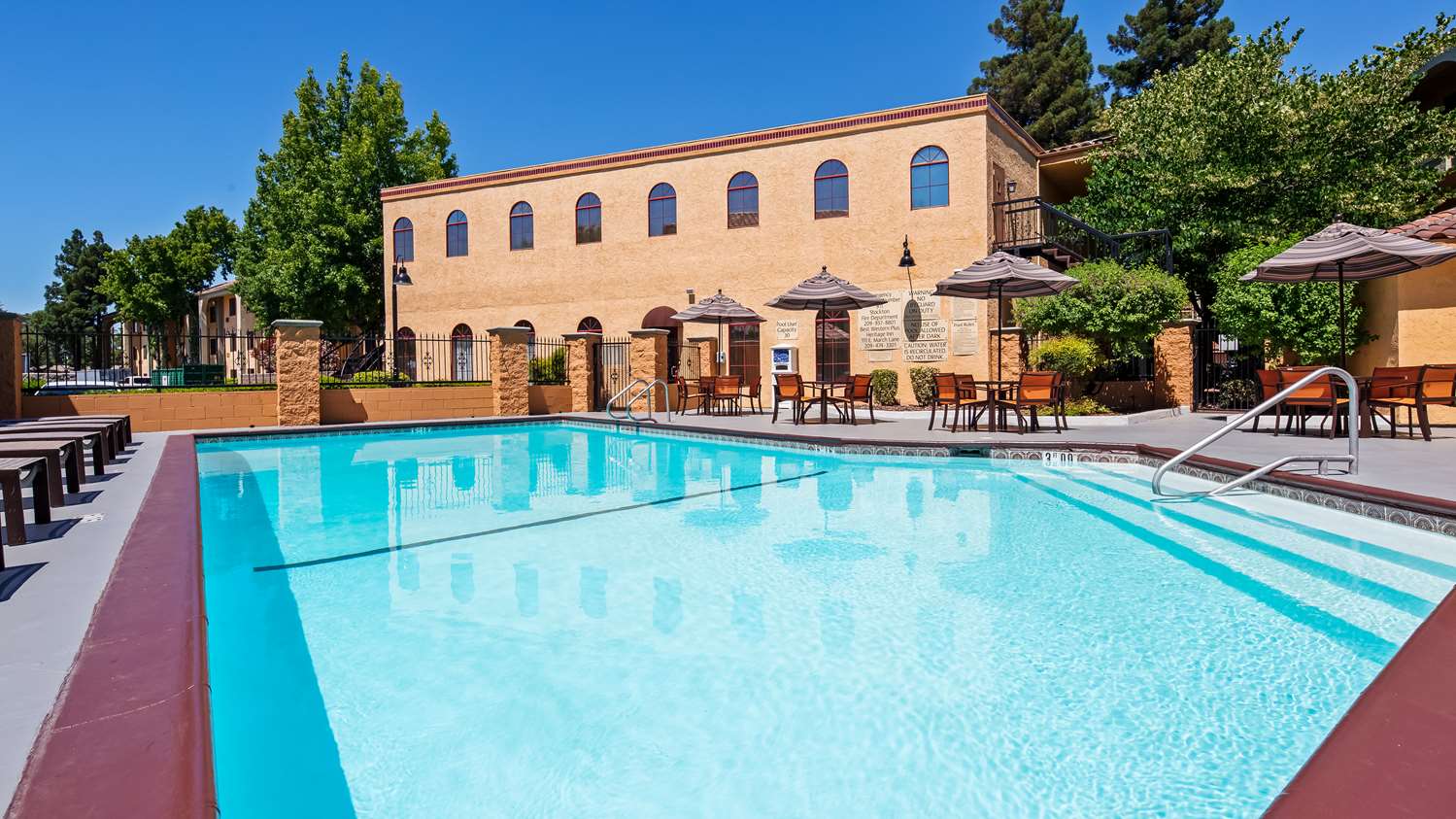 Best Western Plus Heritage Inn 24/44