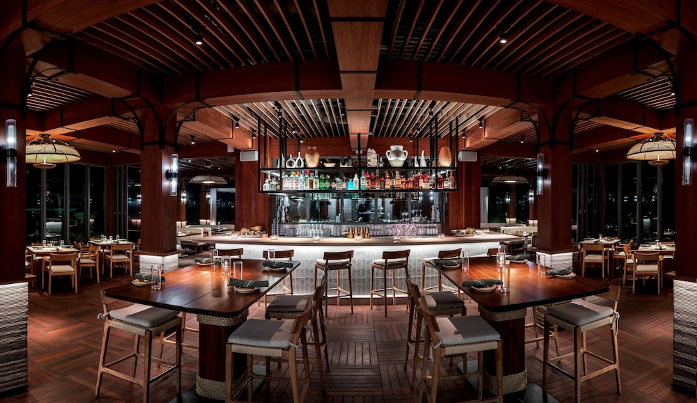The Ray Hotel Delray Beach, Curio Collection by Hilton 52/62