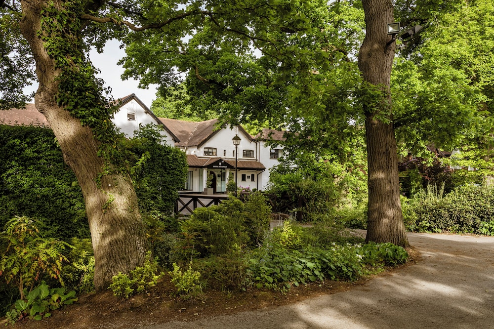 Macdonald Craxton Wood Hotel 53/60