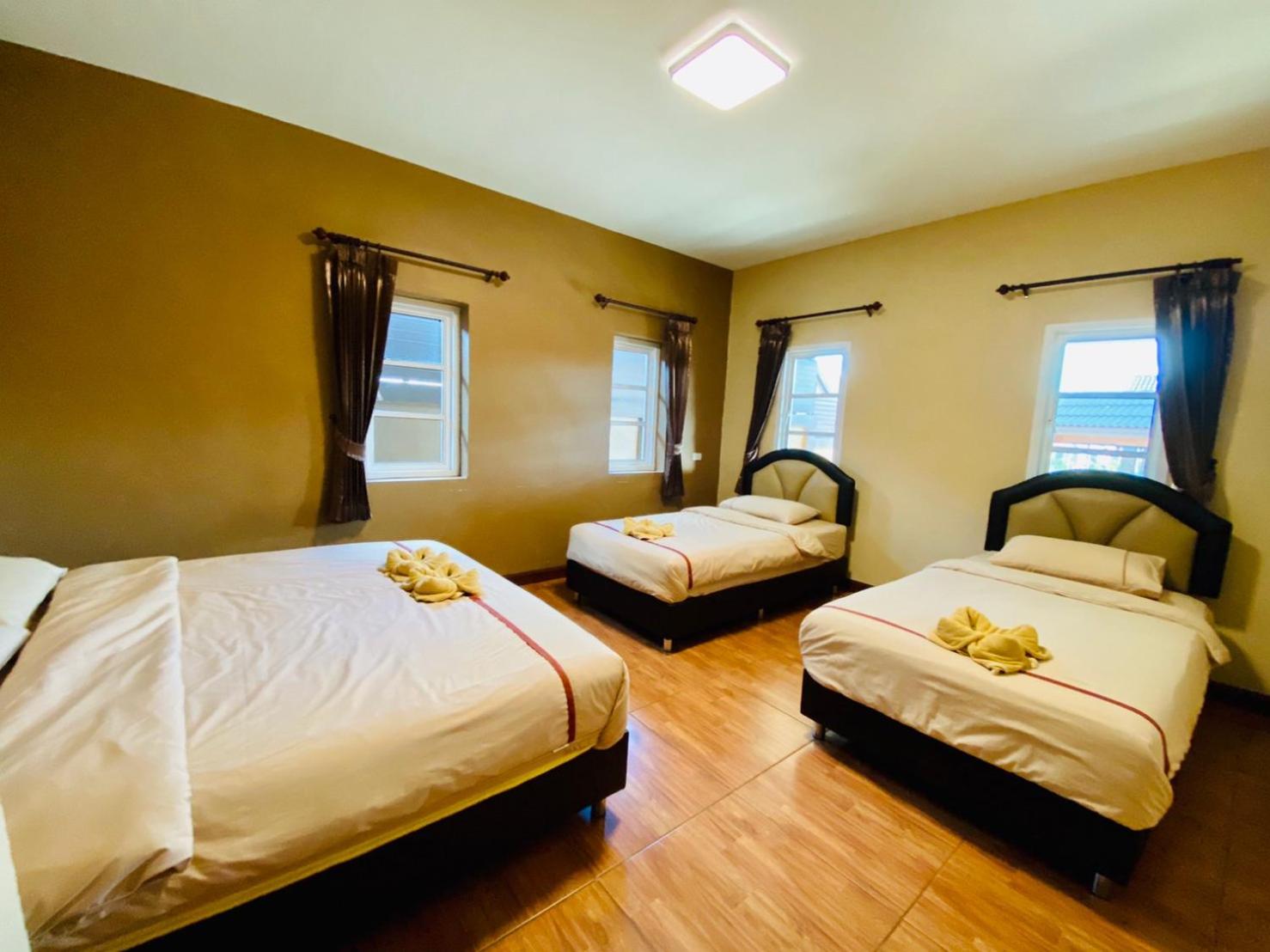 Benwadee Resort Pattaya 12/55