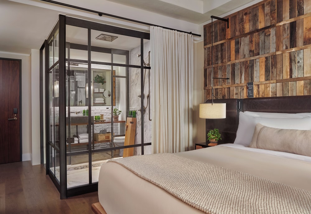 City Lounge, King Bed