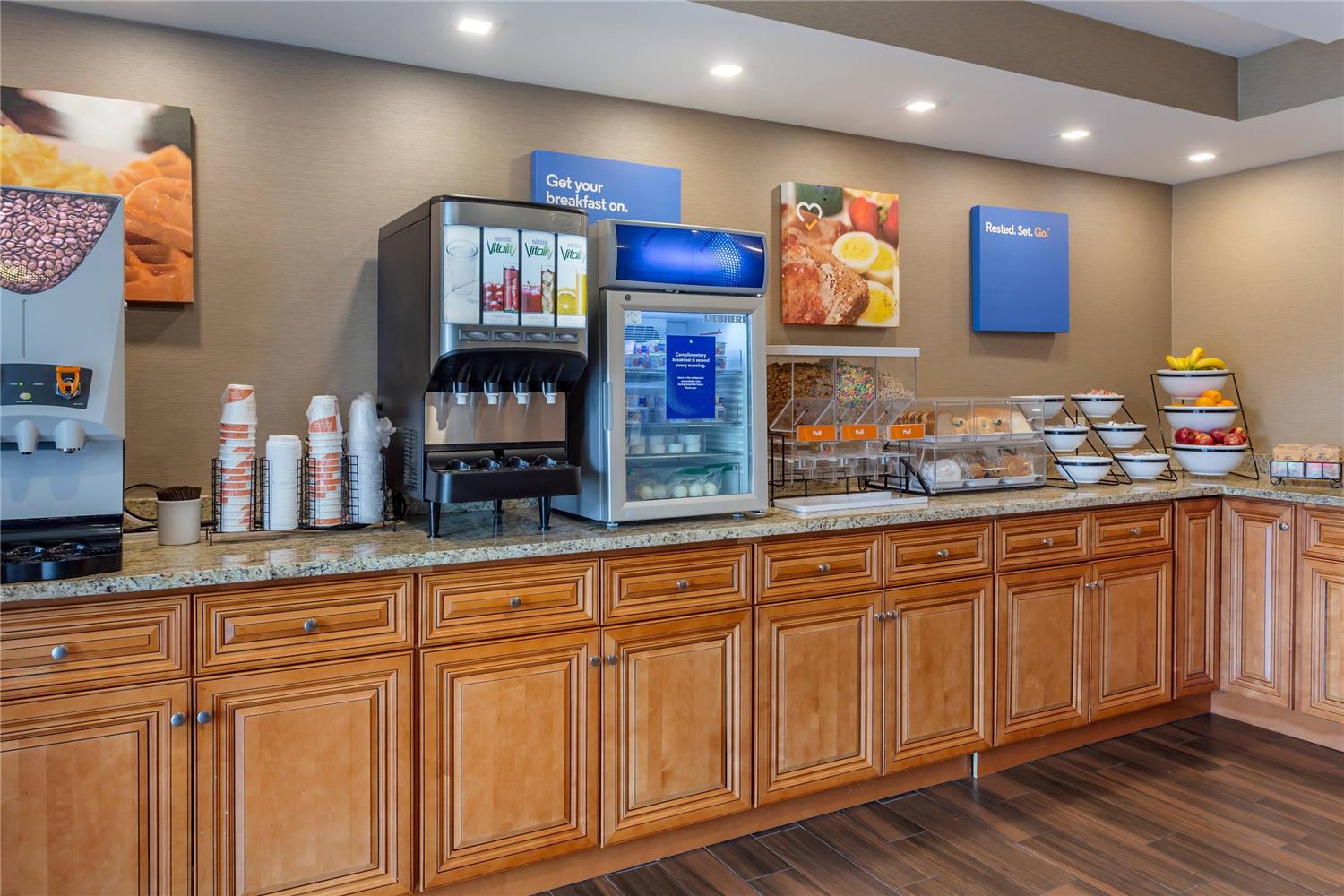 Best Western Rochelle Inn & Suites near DeKalb 23/33