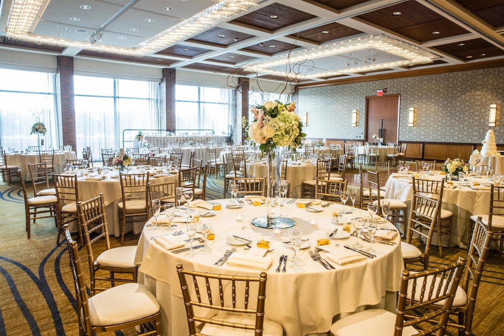 Hyatt Lodge Oak Brook Chicago 53/71