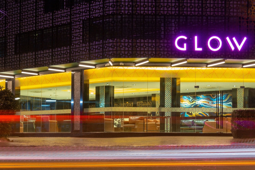 GLOW パタヤ 写真1