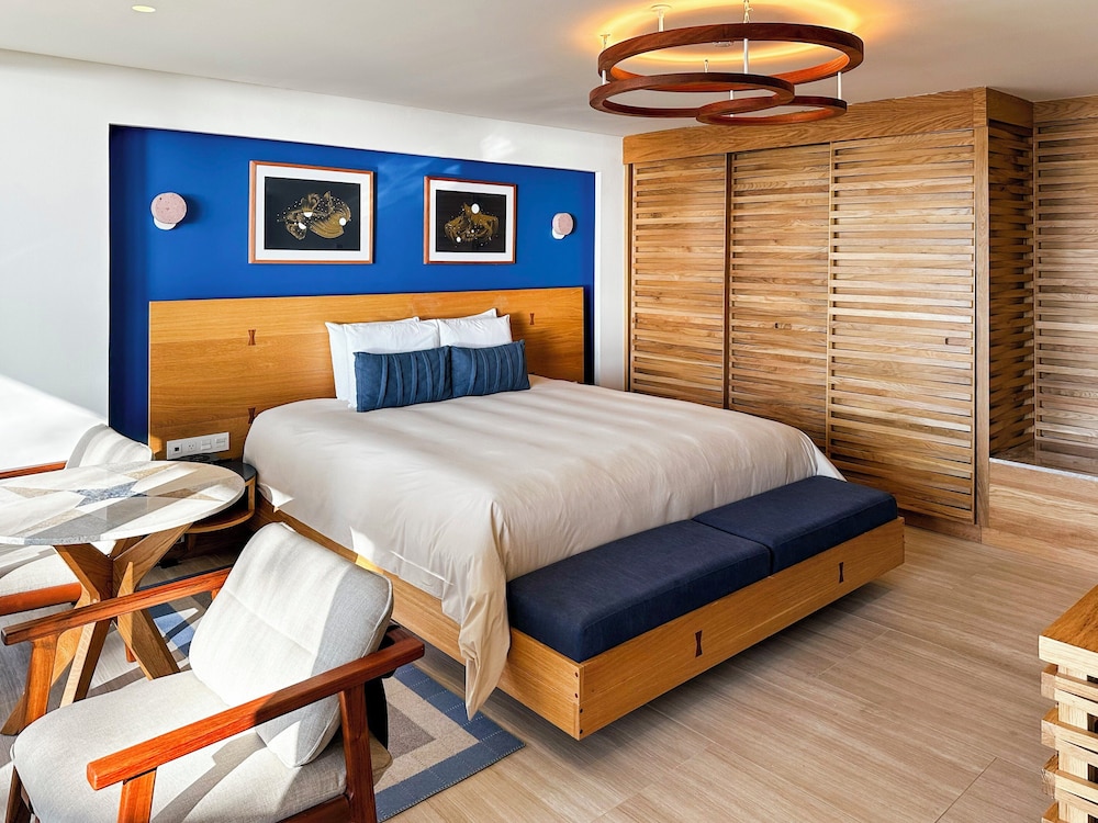 CLASSIC, KING BED