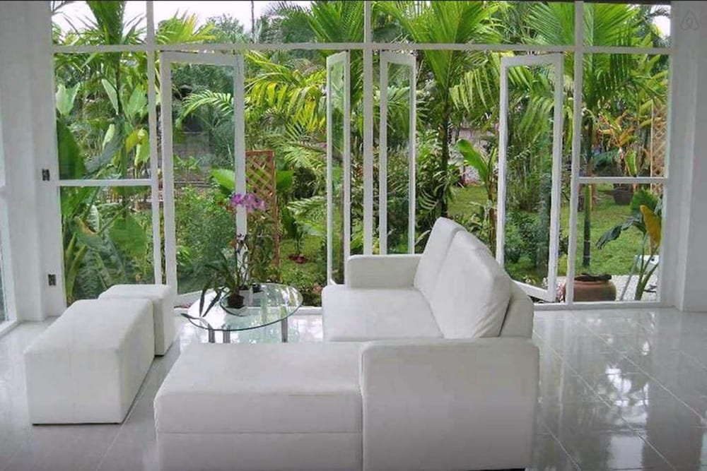 Franjipani Home 8/19