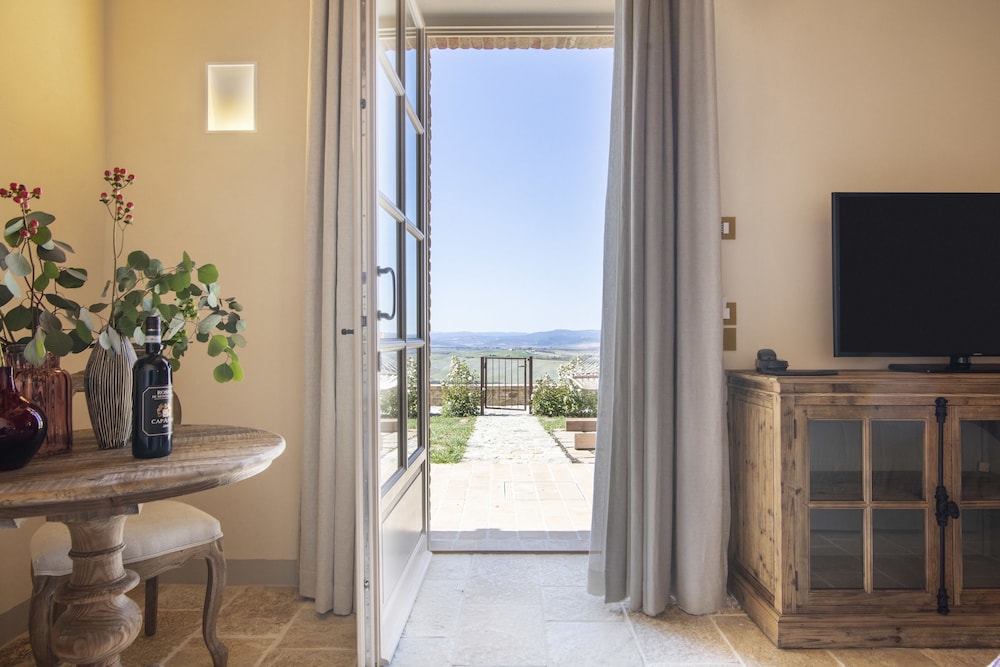 Capanna Suites 33/50