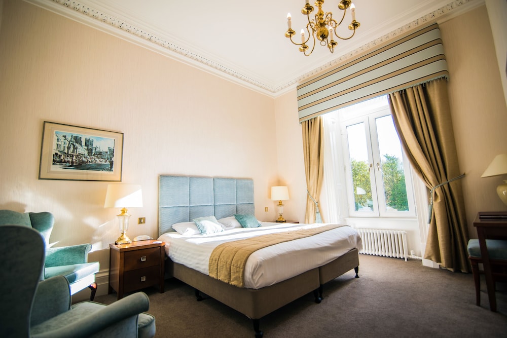 Astley Bank Hotel by Sunday 11/58