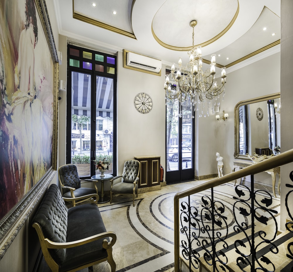 Lobby at AHC Taksim Hotel, ISTANBUL