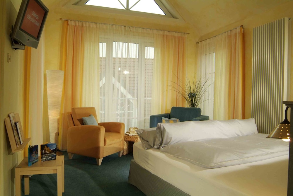 Flairhotel Zum Schwarzen Reiter 19/70