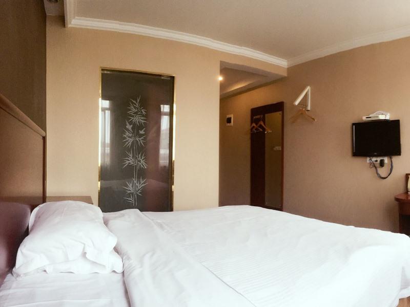 GreenTree Inn Shanghai Songjiang Xinqiao Jiuxin Road Express Hotel 14/19