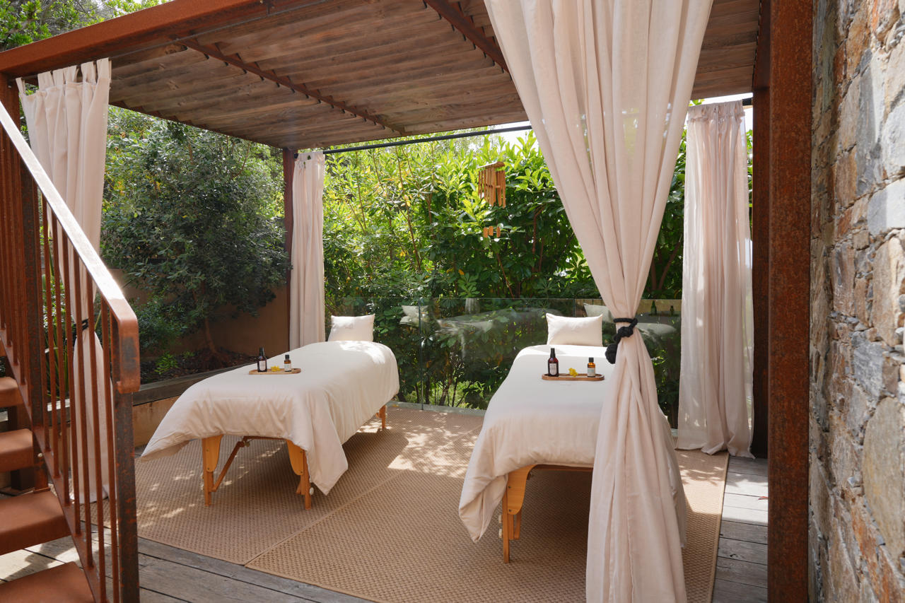 Les Regalia Hotel & Spa 67/91