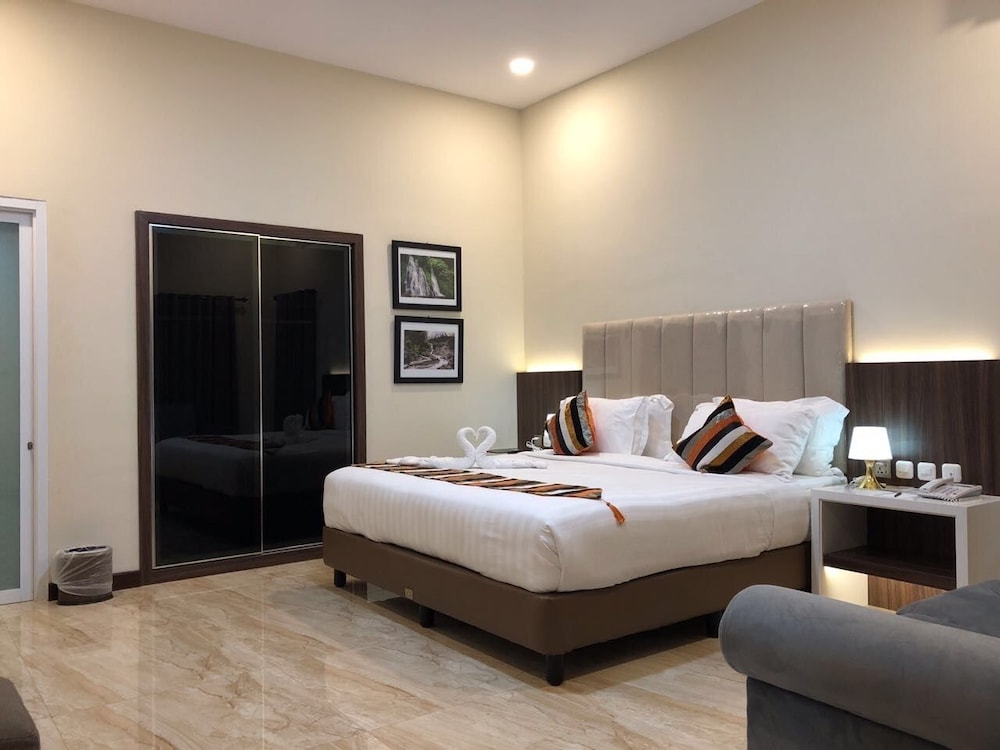 Grand Harvest Resort and Villas 21/75