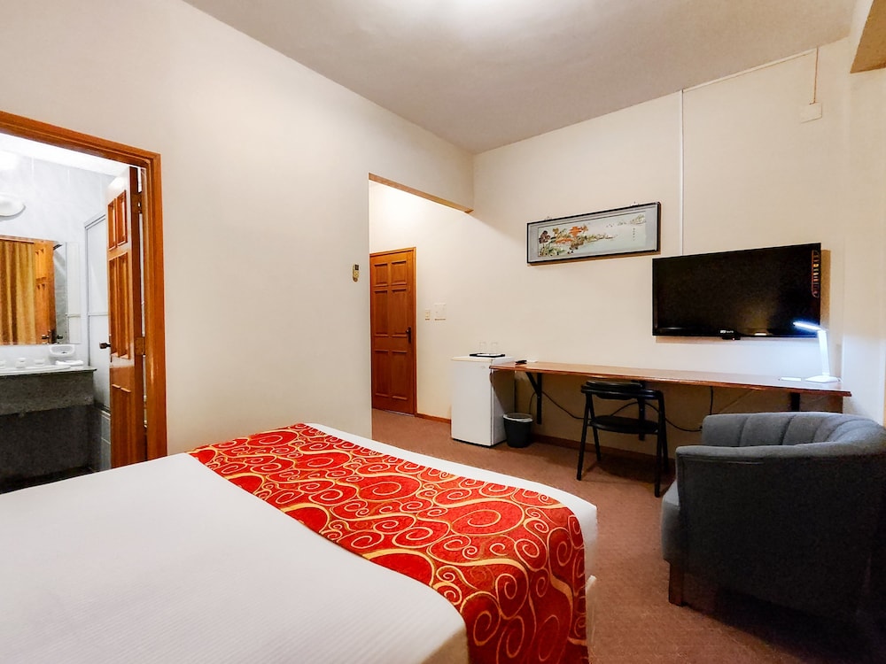 Lido Hotel 6/42