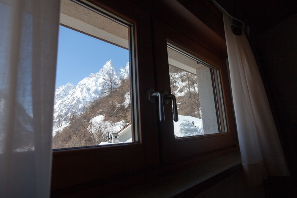 La Vallee Blanche Hotel 46/69
