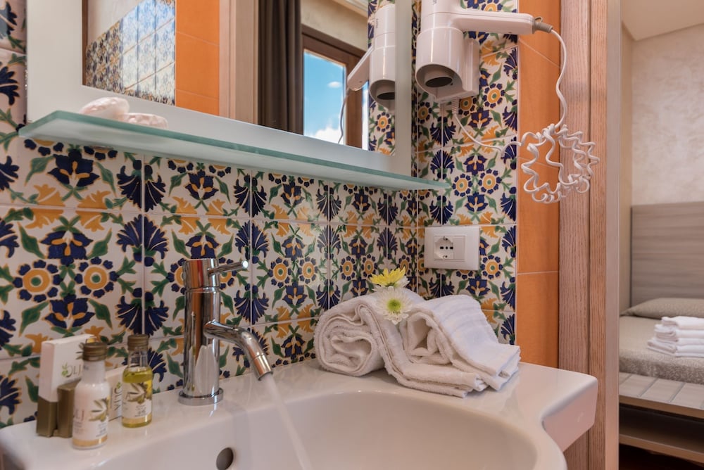 Hotel Biancolilla 39/40