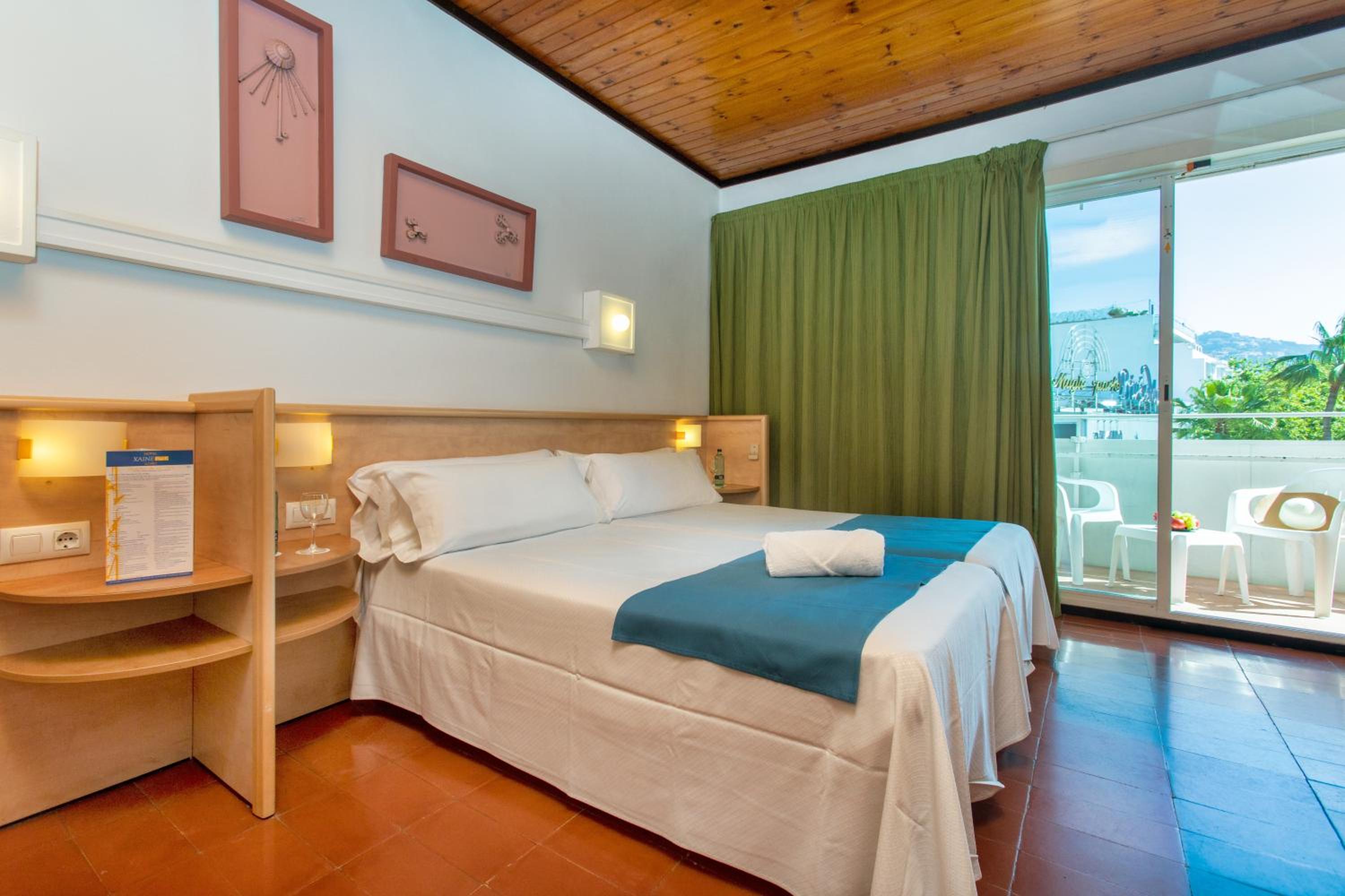 Plus, Double Bed