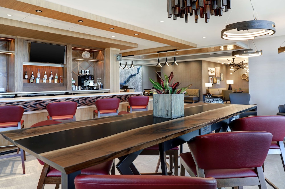 Hyatt Place Ottawa West 35/50