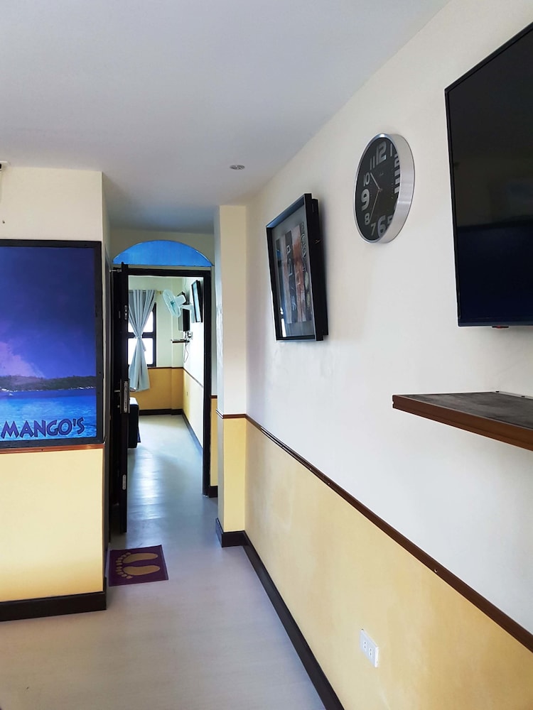 Mango's Beachfront Resort 14/69